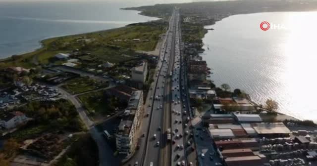 İstanbul'da uzun bir aranın ardından trafik yoğunluğu oluştu