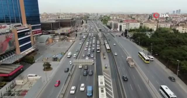İstanbullu evinde kalmadı, trafik eski günlerine döndü