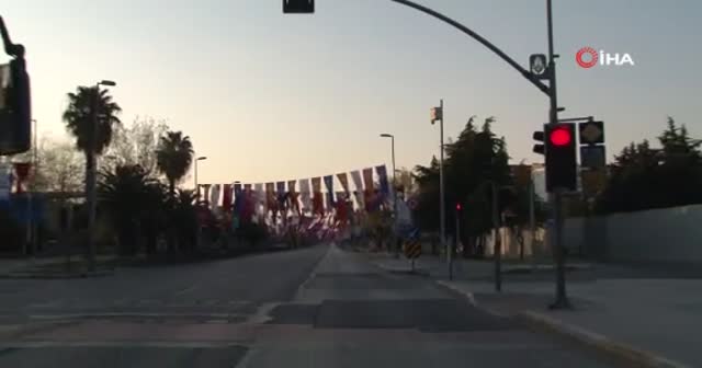 Sokağa çıkma kısıtlamasının son gününde İstanbul'da sessizlik hakim