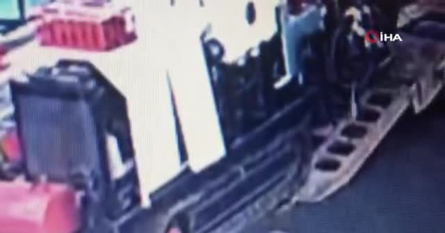 Sondaj makinesini böyle çaldılar