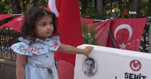 Şehit çocuklarının Babalar Günü kutlaması yürekleri dağladı