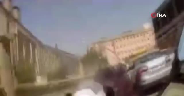 Sınav merkezini bulmayan adayın yardımına polis yetişti