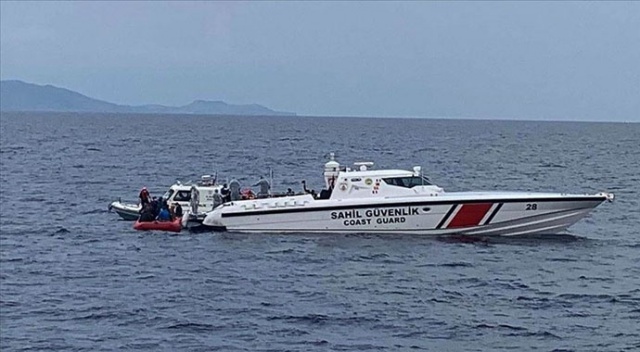 Yunan Sahil Güvenliği'nden bir barbarlık daha...4 mülteci kayıp 35'i kurtarıldı