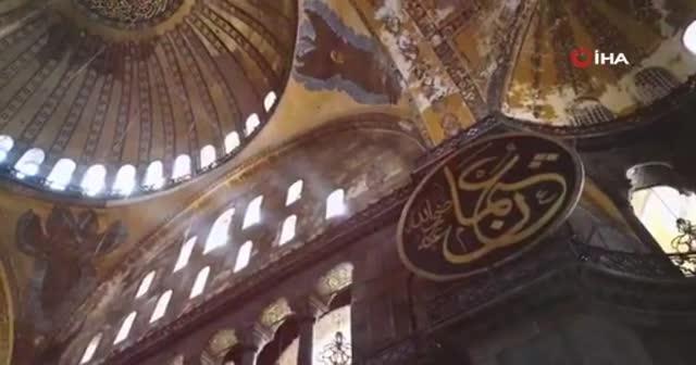 Bakan Ersoy’dan Ayasofya paylaşımı
