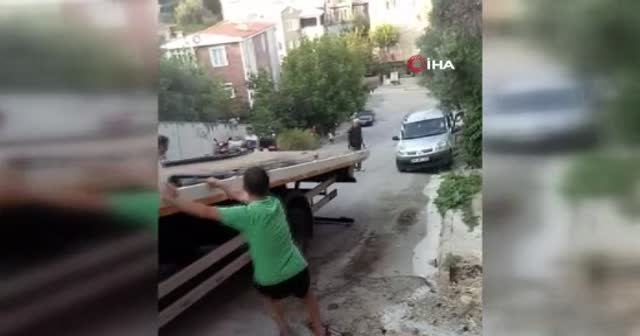 Çekicinin iş kazası! Kurtarmak istediği araca çarptı