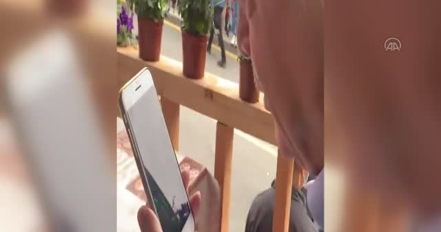 Cumhurbaşkanı Erdoğan down sendromlu gençle görüştü