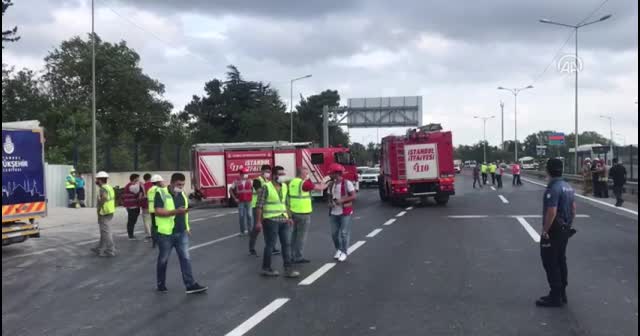 Eyüpsultan Hasdal’da otoyolun üzerindeki üst geçit çöktü