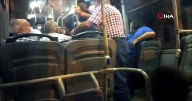 Minibüste yaşlıların maske kavgasında yumruklar konuştu