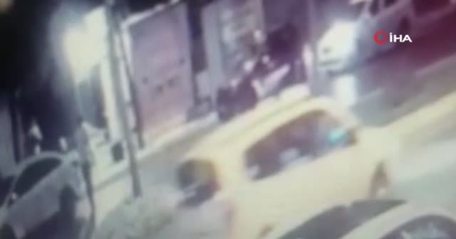 Taksi durakları arasında silahlı kavga: Ölü ve yaralılar var