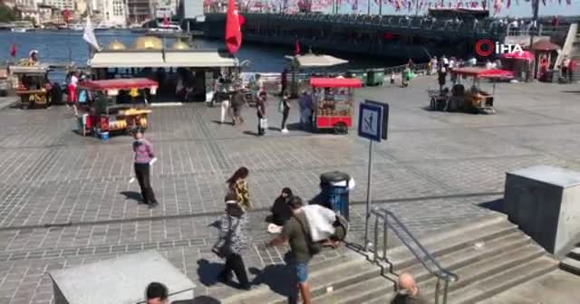 Çöp karıştırıp vicdan sömürüyorlar! Bir saatte yüzlerce lira kazanıyorlar