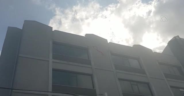 İstanbul'da sanayi sitesindeki bir iş yerinde yangın çıktı