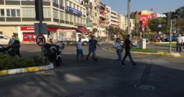 Koronavirüsü unuttular, film izler gibi şüpheli çantayı izlediler