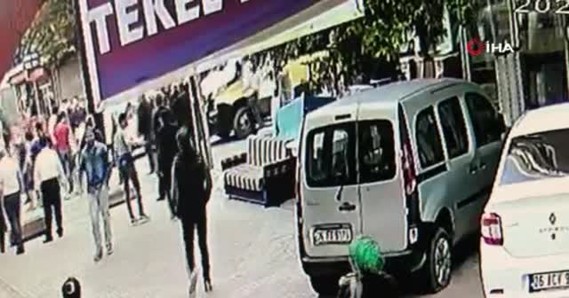 Çocuğa çarpan minibüsçüye meydan dayağı