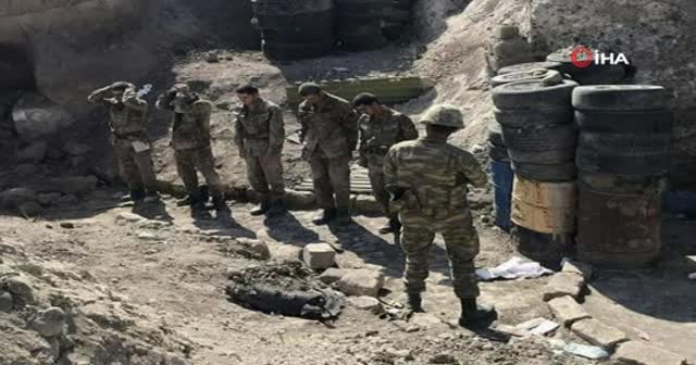 Ermeni askerleri beyaz bayrakla teslim oldu