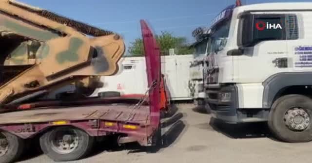 Gürcistan sınırından Türk tırlarının geçişine izin verilmiyor