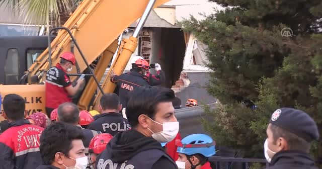 Helim Sarı, 26 saat sonra enkazdan yaralı olarak çıkarıldı