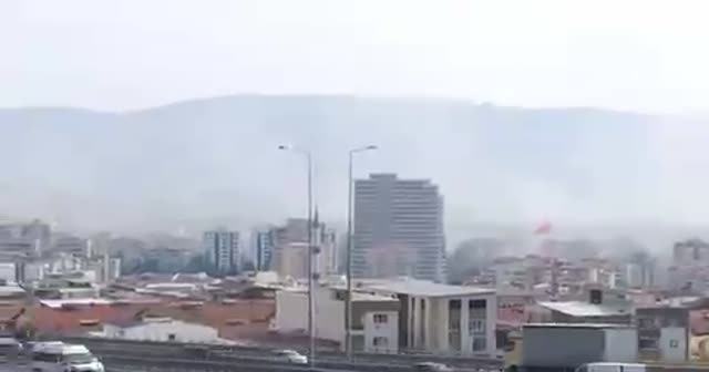 İzmir'de korkutan deprem