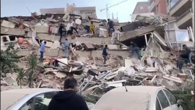 İzmir'de deprem sonrası...