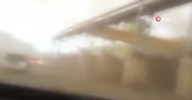 Yangın sırasında hortum çıktı: Otomobil böyle havalandı