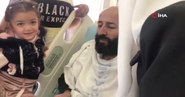 Açlık grevindeki Filistinli esir 103 gün sonra ilk çorbasını kızının elinden içti