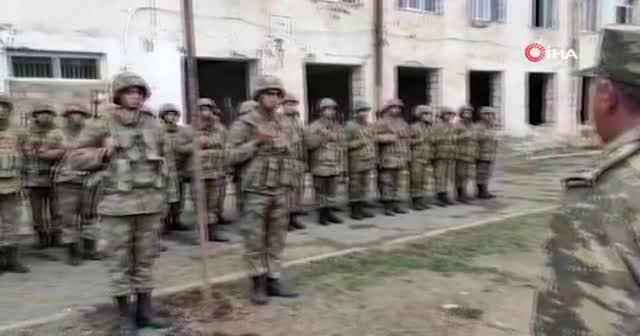 Azerbaycan ordusu Gülablı köyüne Azerbaycan bayrağı dikti