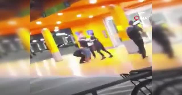 Brezilya’daki süpermarkette siyahi bir adam dövülerek öldürüldü