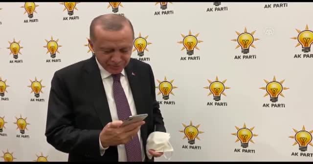 Cumhurbaşkanı Erdoğan, İzmir depreminin simge isimlerinden Ayda ile telefonda görüştü