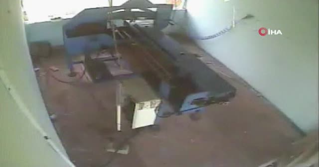 Havai fişek fabrikasındaki meydana gelen patlama anı kamerada
