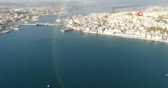 İstanbul'da gökkuşağı sürprizi! Görenleri hayran bıraktı