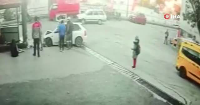 Karantinadan kaçtı kaza yaptı: 3 yaralı