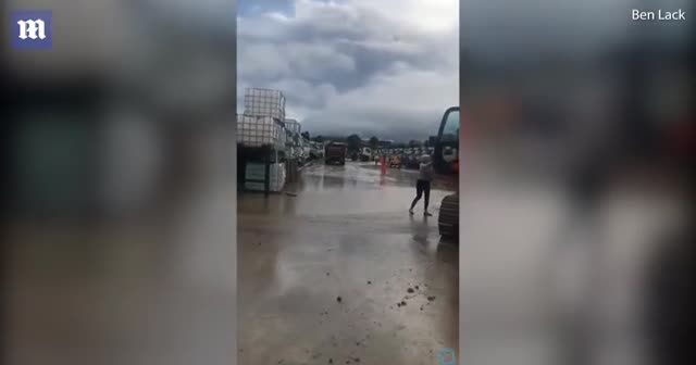 Kazı makinesiyle patronunun arabasını tahrip eden sarhoş operatöre 14 ay hapis