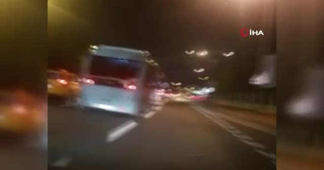 Minibüsçülerin yolcu alma yarışı