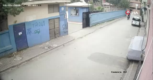 1 lira 75 kuruşluk kapkaça 2 tutuklama
