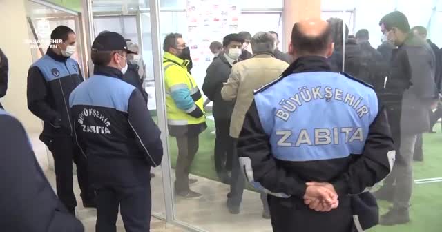 İBB zabıtasından zorbalık: Başakşehir'de bilgi evini bastılar