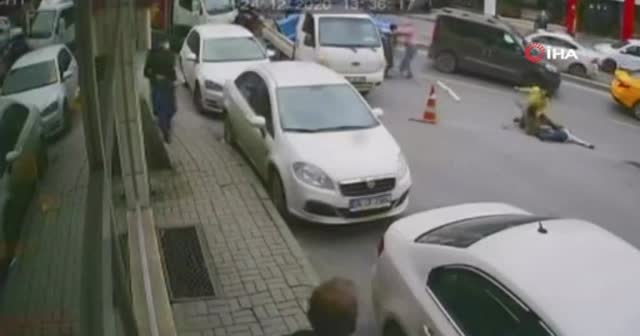 İstanbul'un göbeğinde dubalı, sopalı ve bıçaklı meydan kavgası