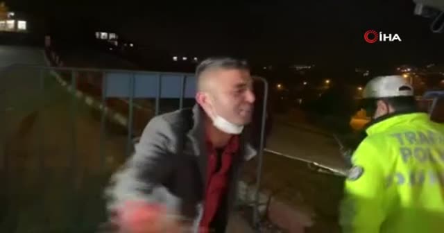 Polisten ceza yiyen alkollü sürücü önce türkü söyledi sonra göbek attı