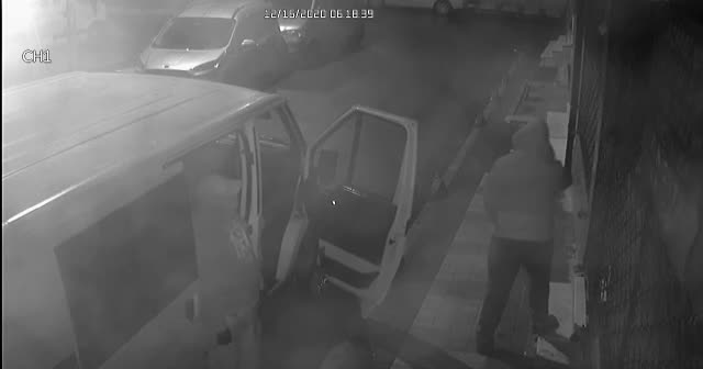 Soygun girişimi güvenlik kamerasında