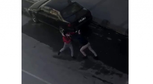 Arnavutköy'de bir garip kavga kamerada