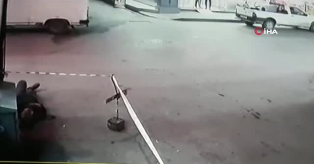 Bir liralık kağıt için kurşunladı