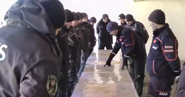 Emniyetten 'PAK geliyor' paylaşımı