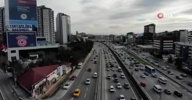 İstanbul'da kısıtlama öncesi trafik yoğunluğu