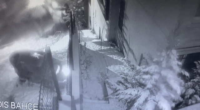 İstanbul’da dehşet anları: Kayan araç aşağıya uçup böyle takla attı