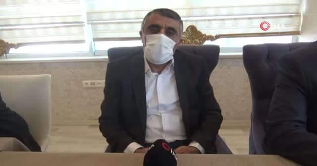 Kısıtlamaya rağmen evlat nöbetinde olan babadan kızına ‘teslim ol’ çağrısı