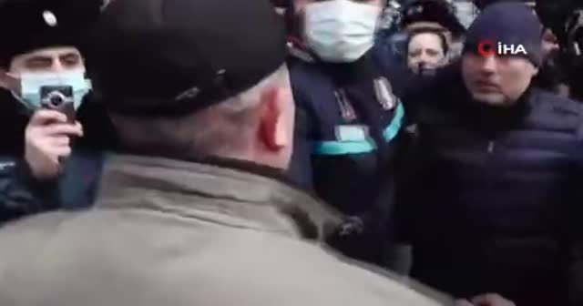 Yüzlerce Paşinyan destekçisi, meydanlara akın etti(2)