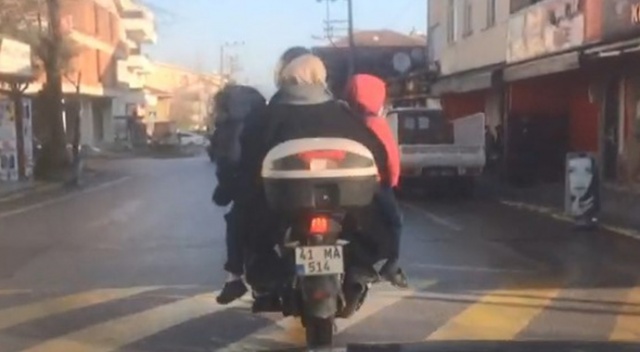 4 kişilik ailenin motosikletle tehlikeli yolcuğu şaşırttı
