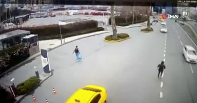 Galatasaraylı futbolcu Mostafa Mohammed'in çantasını çalan şahıs yakalandı