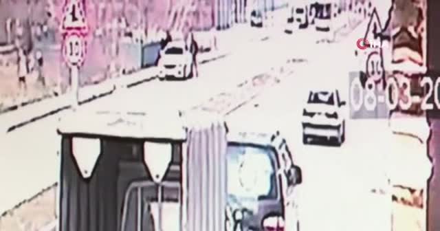 Kadınlar gününde darp edildi! Sevgilisi otomobilinden indirip dehşeti yaşattı