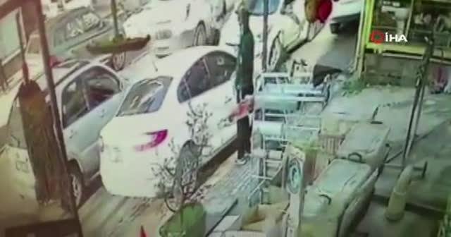 Park halindeki aracın camını kırarak içindeki 2.5 milyon lirayı çaldılar