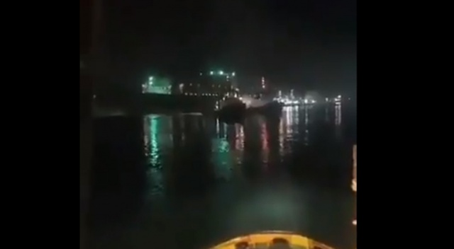 Süveyş Kanalı'nı tıkayan gemiyi kurtarmak için iki çekici daha operasyona katıldı