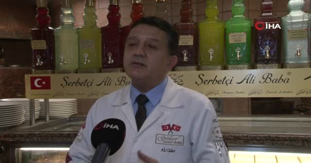 600 yıllık tarifleri tercüme ettirdi, 48 çeşit şerbet üretti